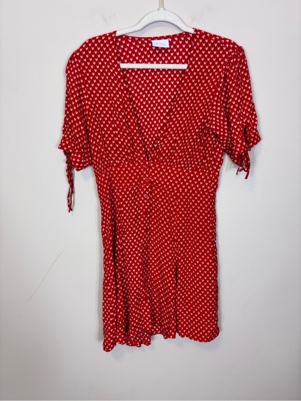 Rue Stiic Red Arrow Print Button Front V Neck Mini Dress Large